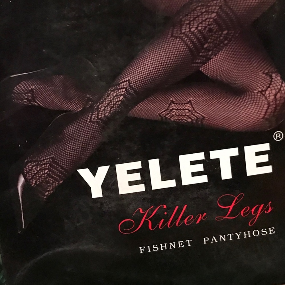 Killer legs pantyhose by Yelete.